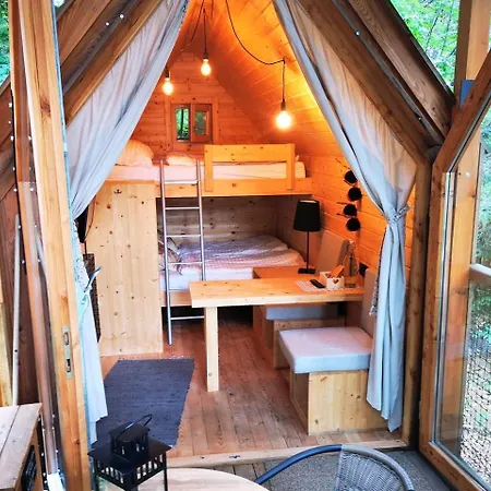 Breathtaking Tree House Rentals Near Lake Bled, Slovenia בית נופש בלד